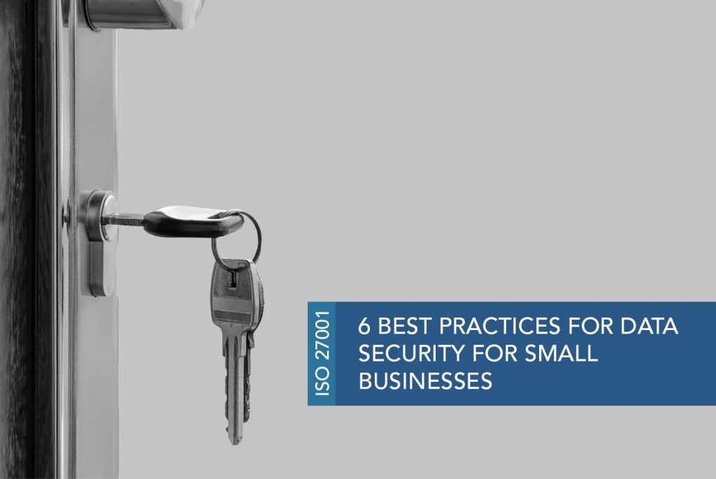 pexels-photomix-company-101808 Keys in door